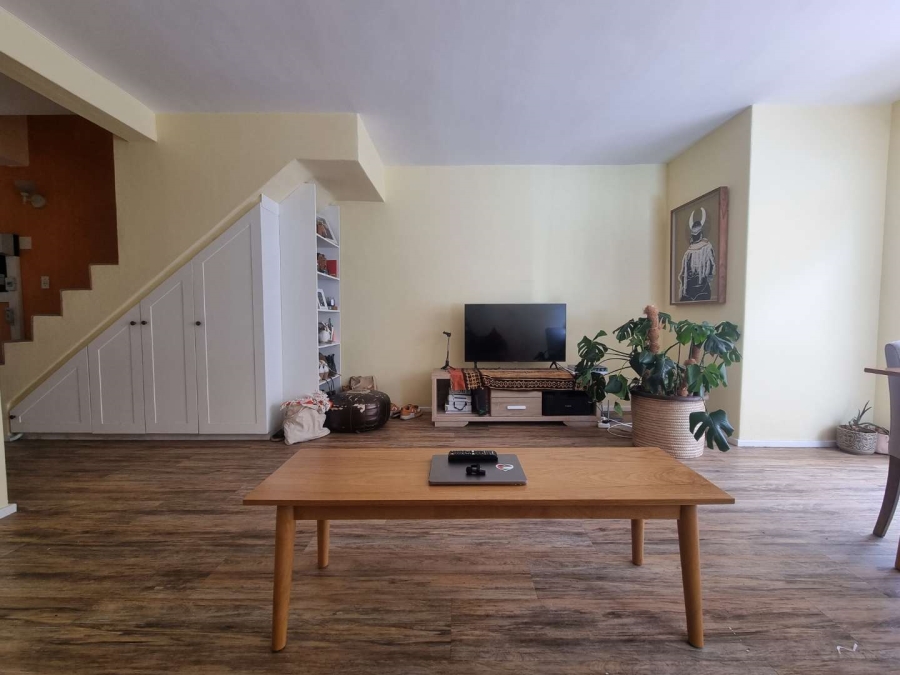 To Let 2 Bedroom Property for Rent in Claremont Upper Western Cape